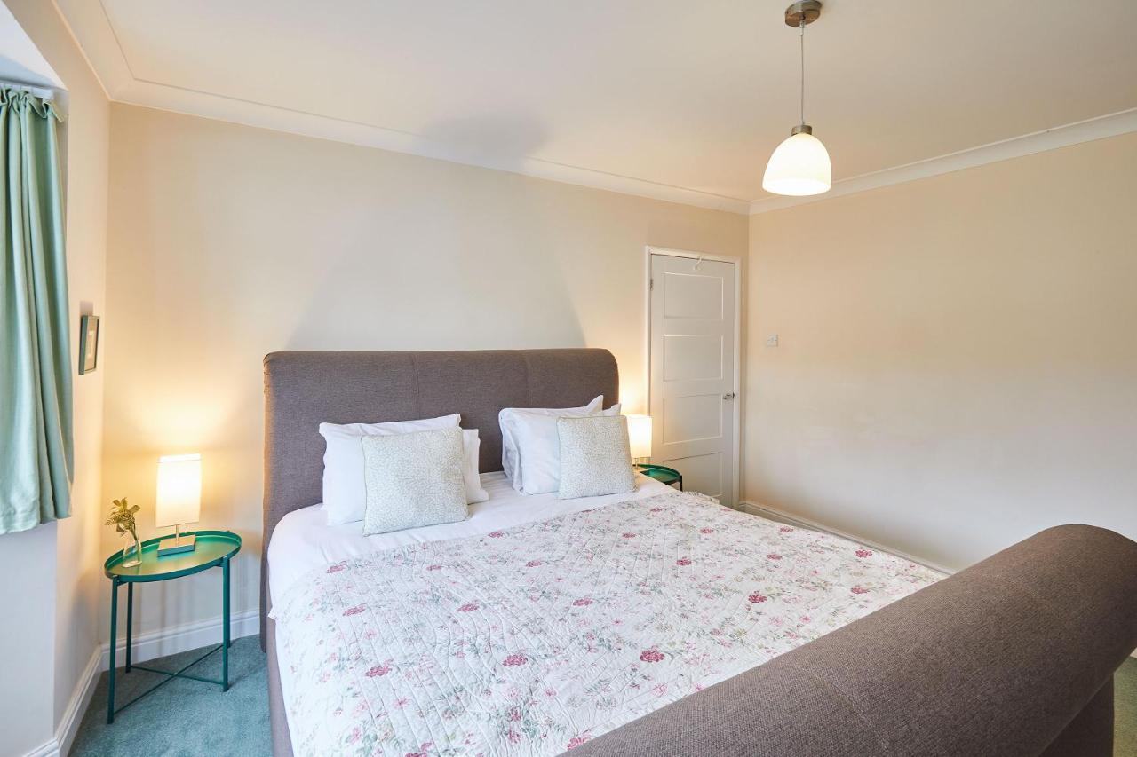 Host & Stay - Coach Cottage Brotton Buitenkant foto